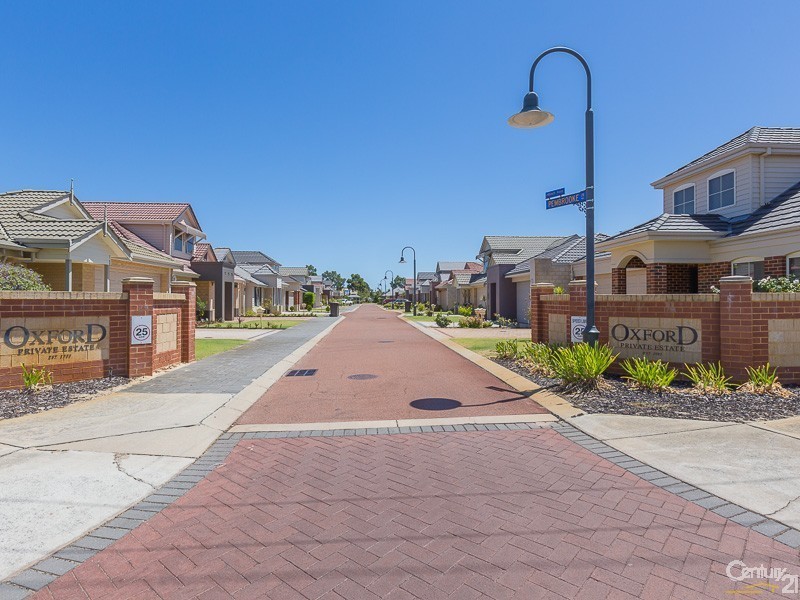 25 Pembrooke Lane, Canning Vale WA 6155