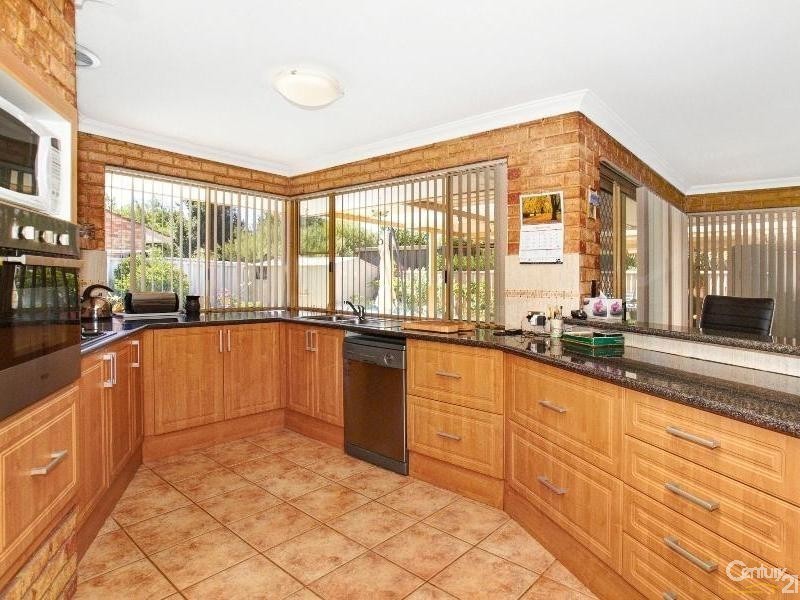 70 Regal Drive, Thornlie WA 6108