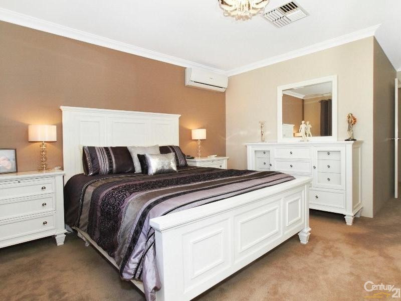 70 Regal Drive, Thornlie WA 6108