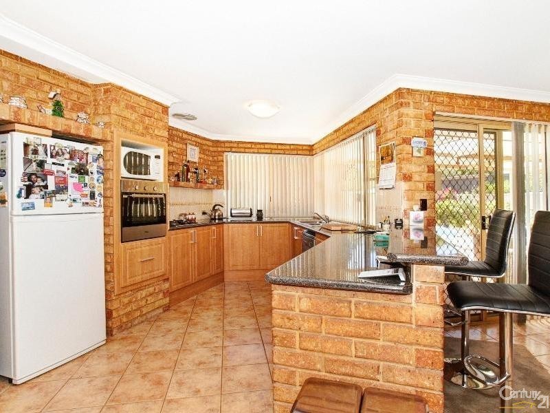 70 Regal Drive, Thornlie WA 6108