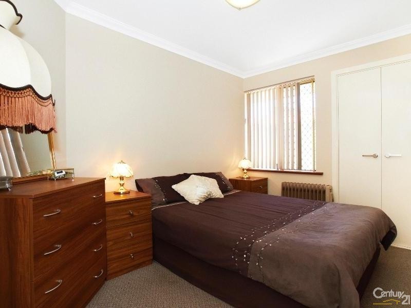 70 Regal Drive, Thornlie WA 6108