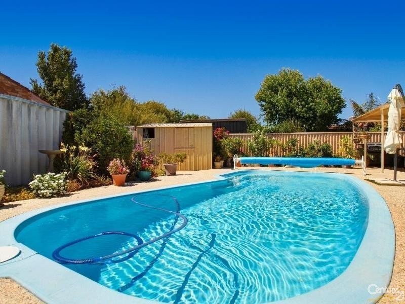 70 Regal Drive, Thornlie WA 6108