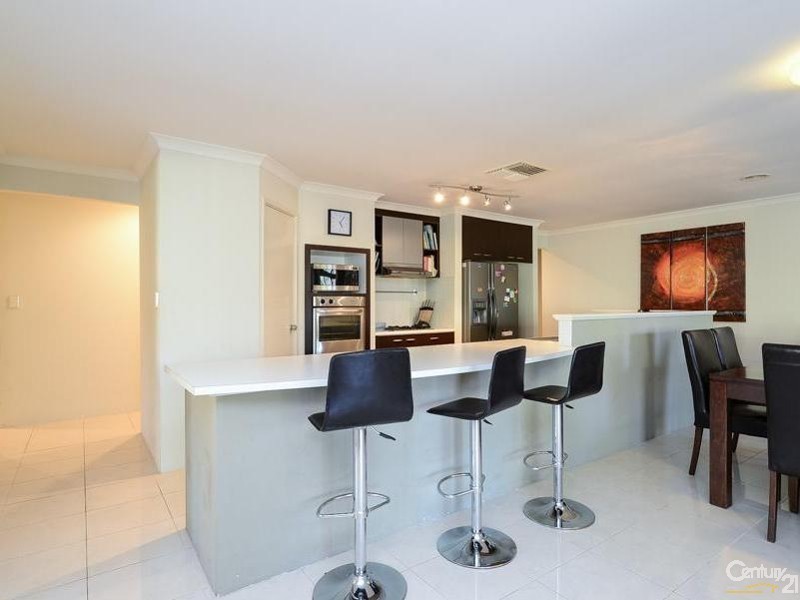 122 Dumbarton Road, Canning Vale WA 6155