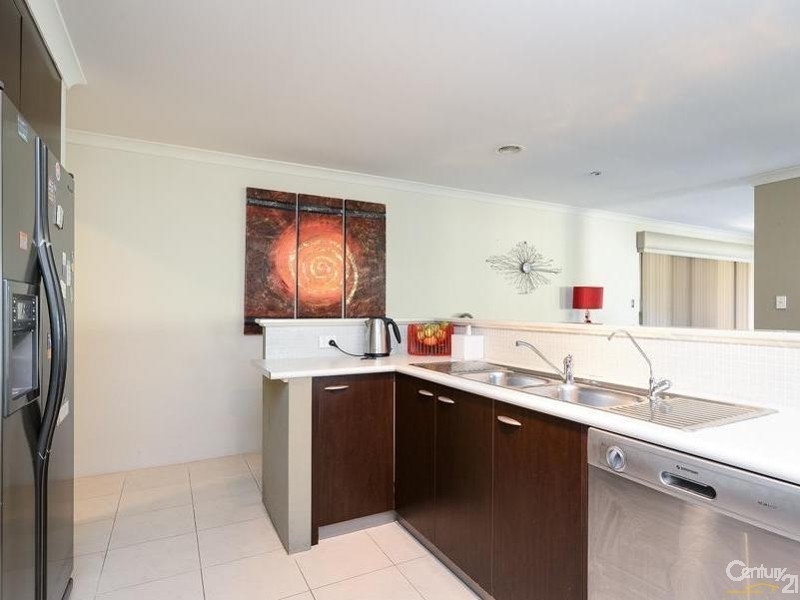 122 Dumbarton Road, Canning Vale WA 6155