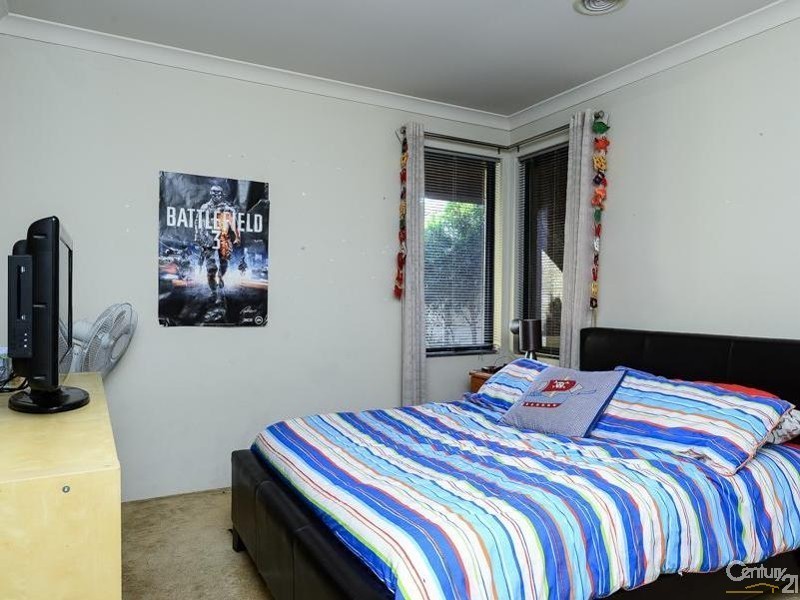 122 Dumbarton Road, Canning Vale WA 6155