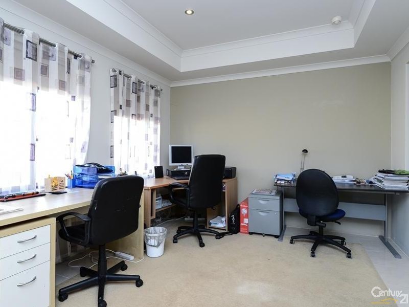 122 Dumbarton Road, Canning Vale WA 6155