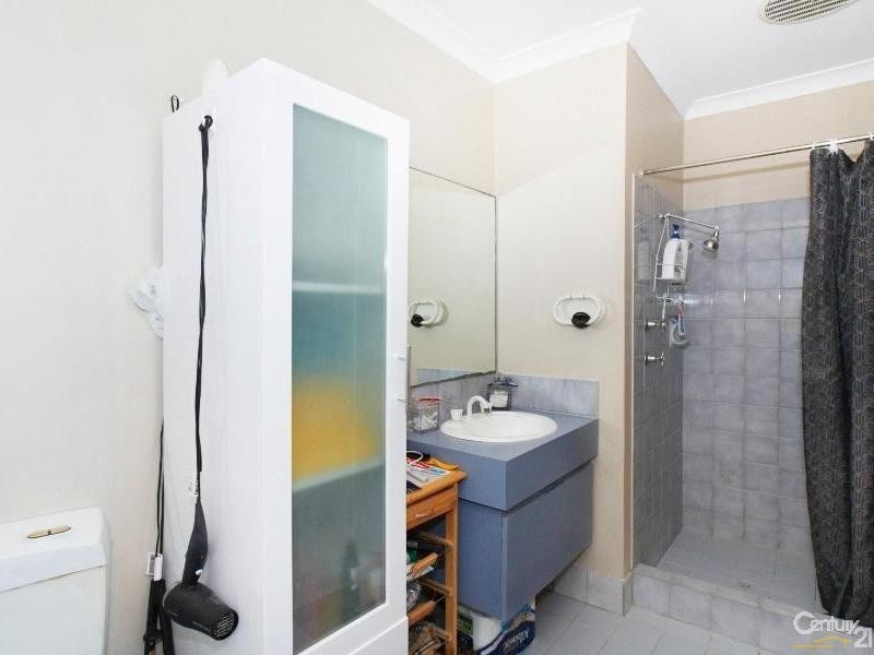 9 Hickory Drive, Thornlie WA 6108