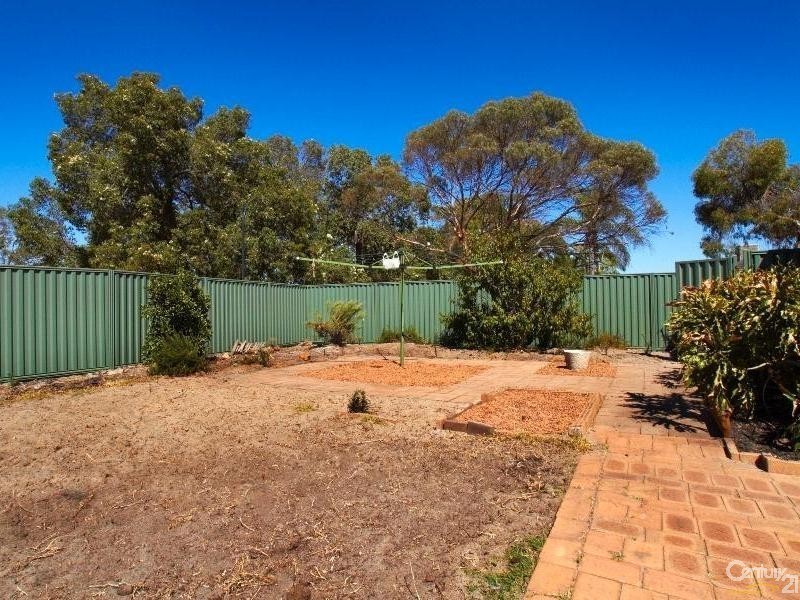 28  Ailsworth Court, Thornlie WA 6108