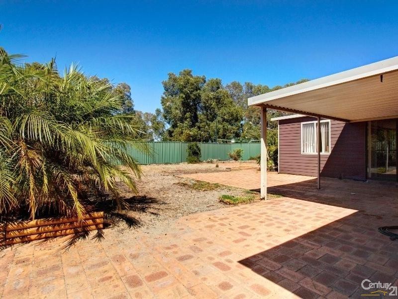 28  Ailsworth Court, Thornlie WA 6108
