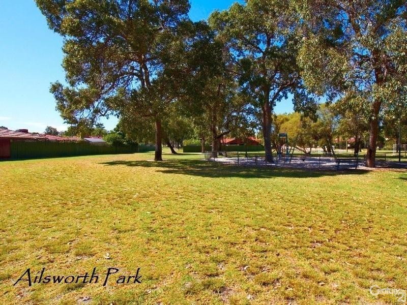 28  Ailsworth Court, Thornlie WA 6108