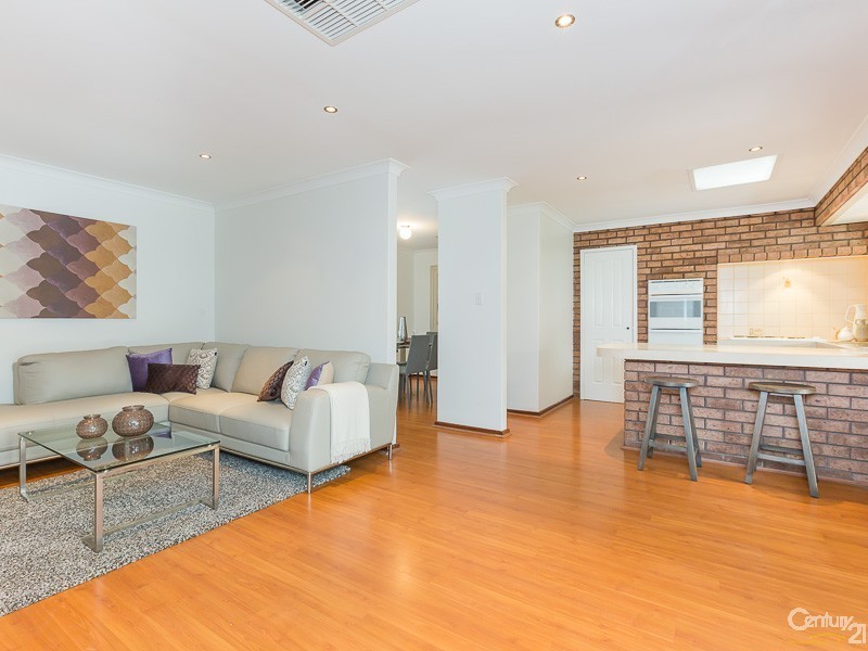 2 Adams Court, Kelmscott WA 6111