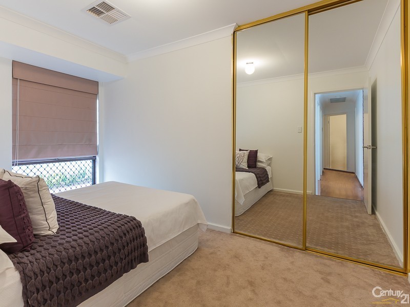 2 Adams Court, Kelmscott WA 6111