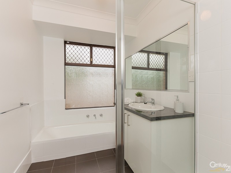 2 Adams Court, Kelmscott WA 6111