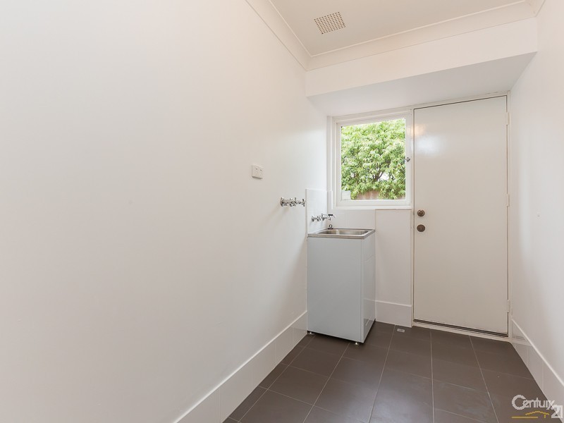 2 Adams Court, Kelmscott WA 6111