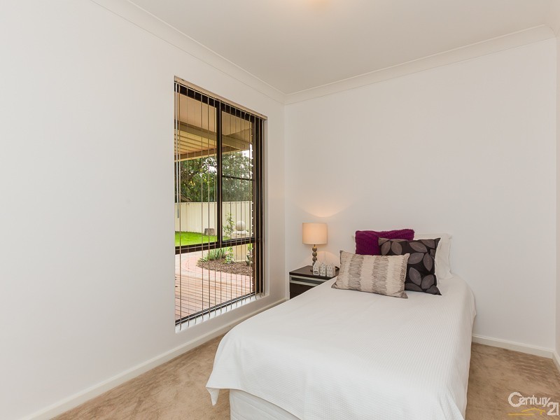 2 Adams Court, Kelmscott WA 6111