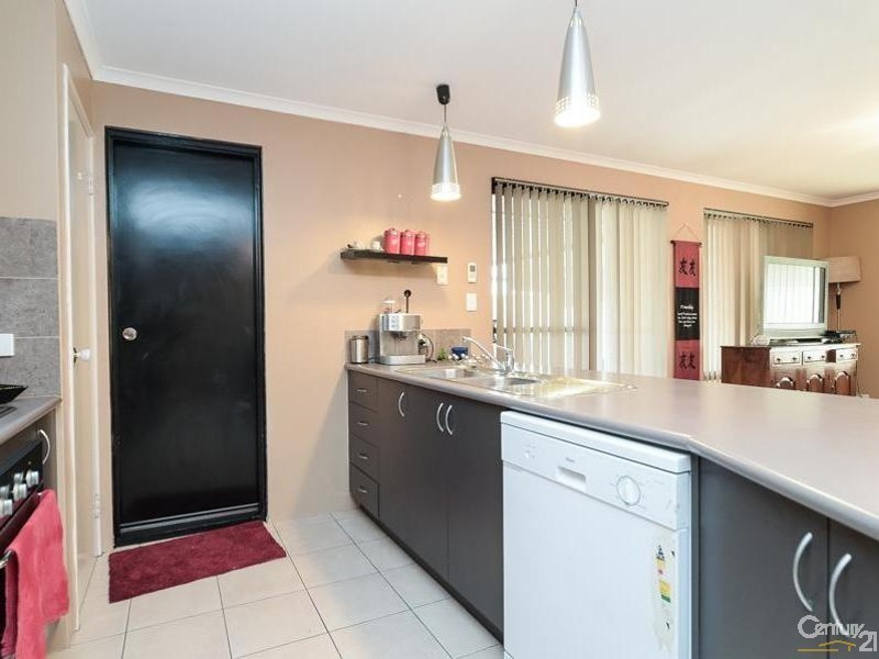 4 Milano Loop, Seville Grove WA 6112