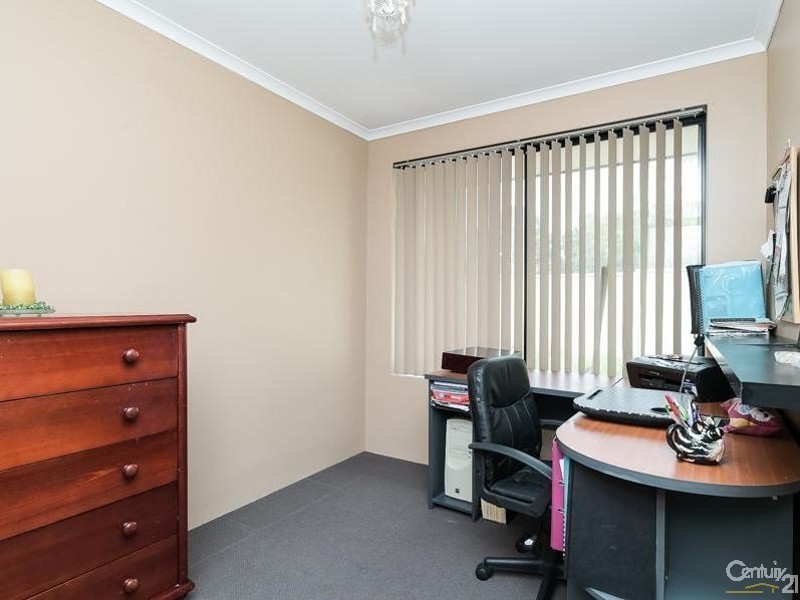 4 Milano Loop, Seville Grove WA 6112