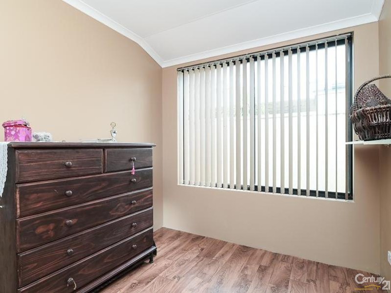 4 Milano Loop, Seville Grove WA 6112