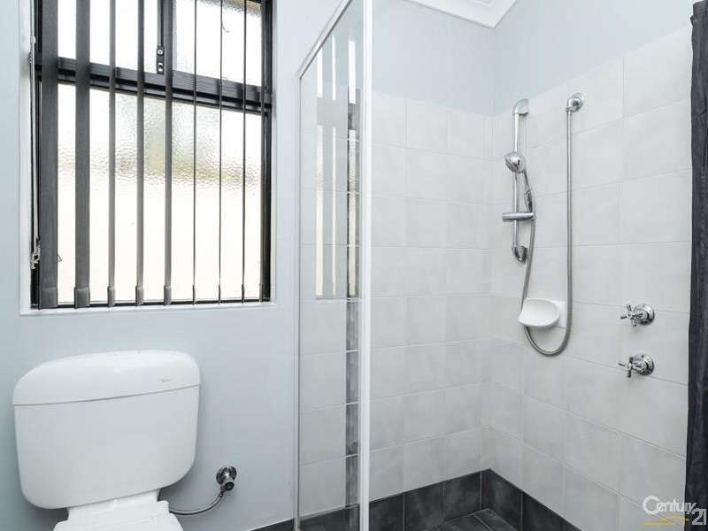 4 Milano Loop, Seville Grove WA 6112