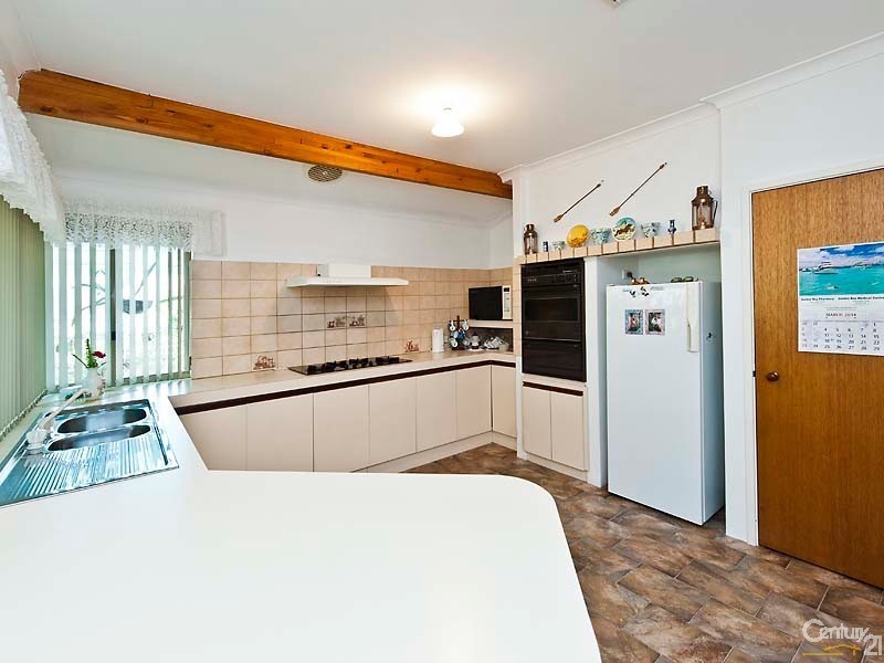 14 Manders Way, Singleton WA 6175