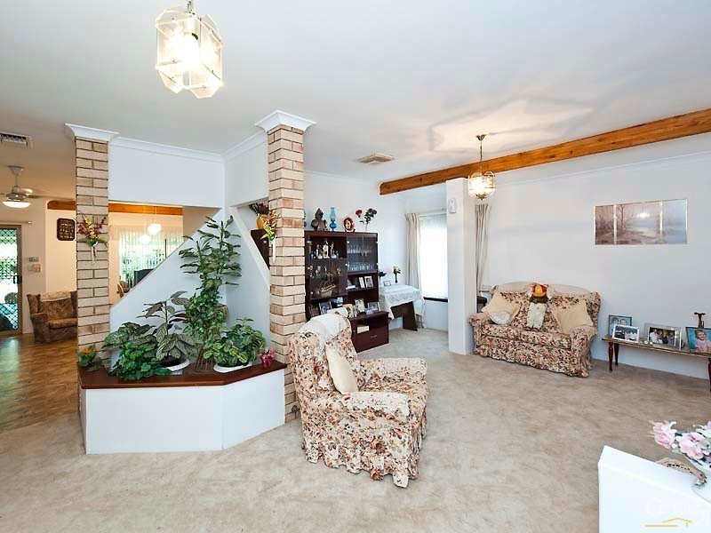 14 Manders Way, Singleton WA 6175