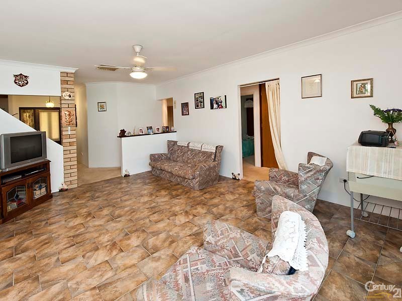 14 Manders Way, Singleton WA 6175