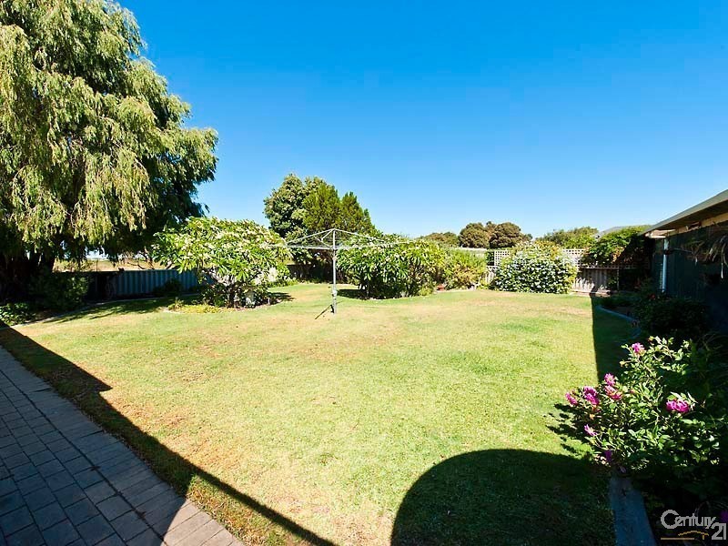 14 Manders Way, Singleton WA 6175