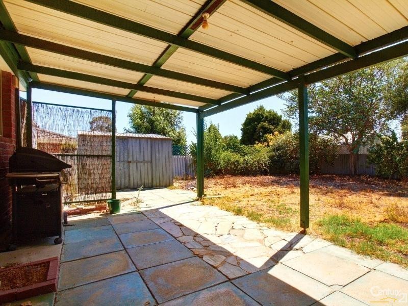 15 Tambulam Way, Armadale WA 6112
