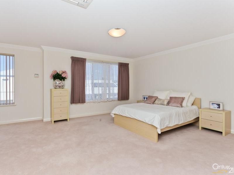 42/25 The Parkway, Ellenbrook WA 6069