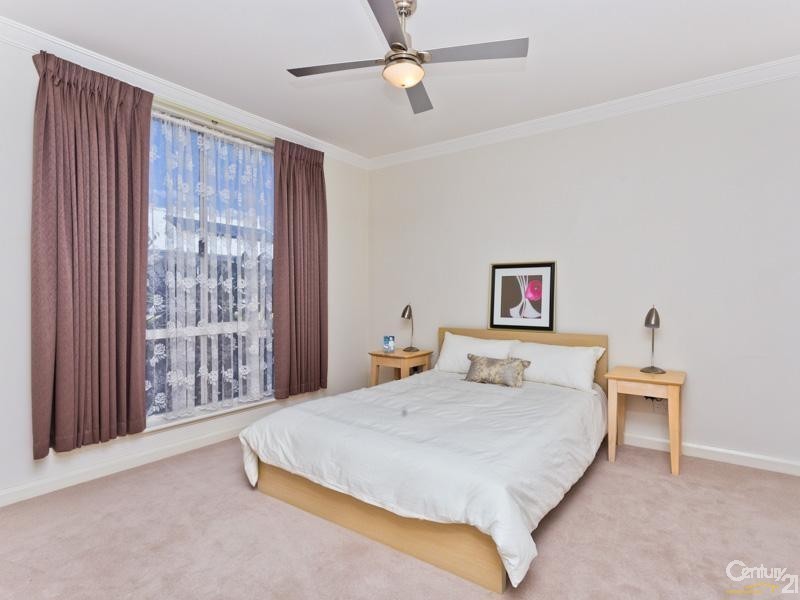 42/25 The Parkway, Ellenbrook WA 6069