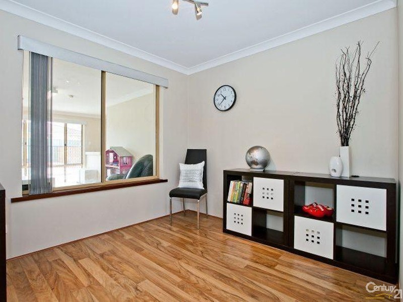 5 Redfern Close, Thornlie WA 6108