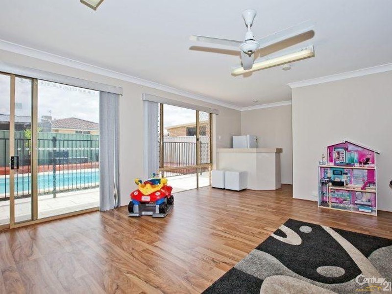 5 Redfern Close, Thornlie WA 6108