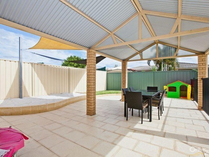 5 Redfern Close, Thornlie WA 6108