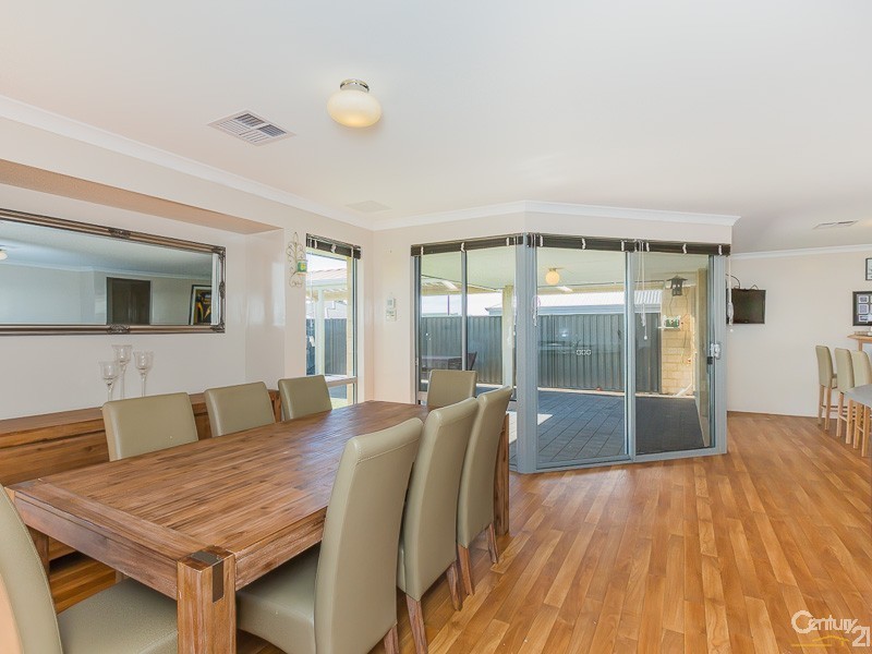 61 Barnevelder Bend, Southern River WA 6110