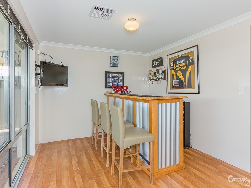 61 Barnevelder Bend, Southern River WA 6110