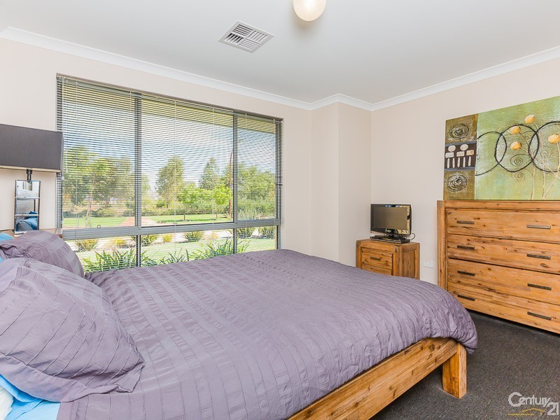 61 Barnevelder Bend, Southern River WA 6110