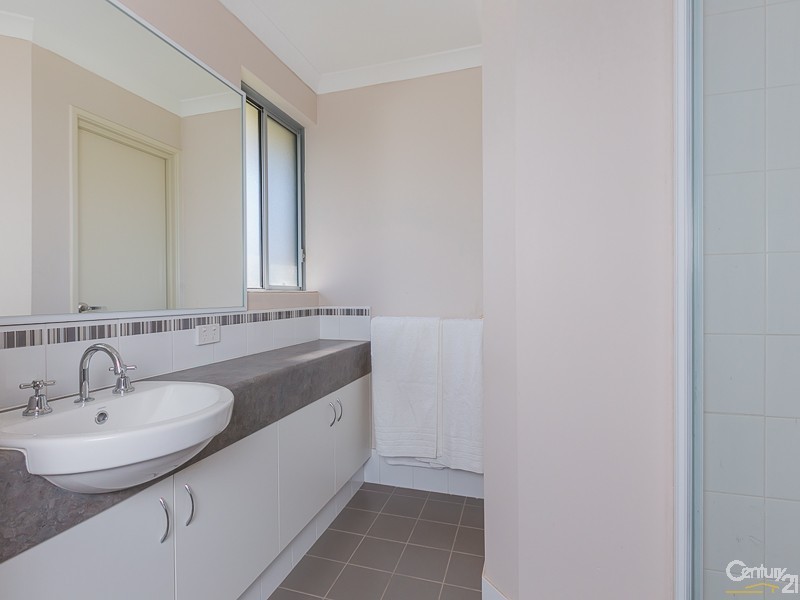 61 Barnevelder Bend, Southern River WA 6110