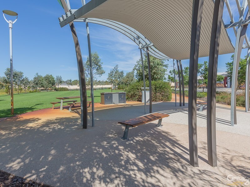 61 Barnevelder Bend, Southern River WA 6110