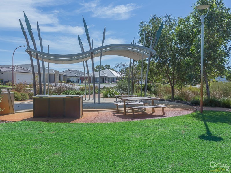 61 Barnevelder Bend, Southern River WA 6110