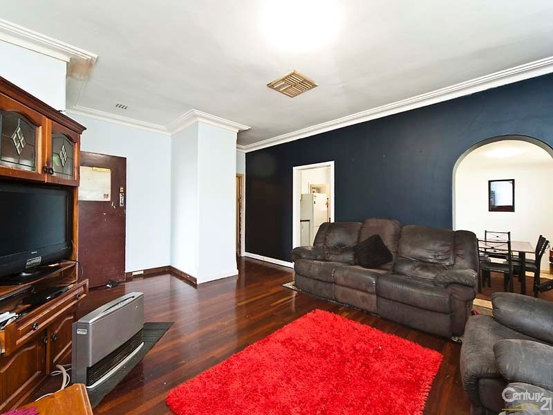 15 Walgreen Crescent, Calista WA 6167