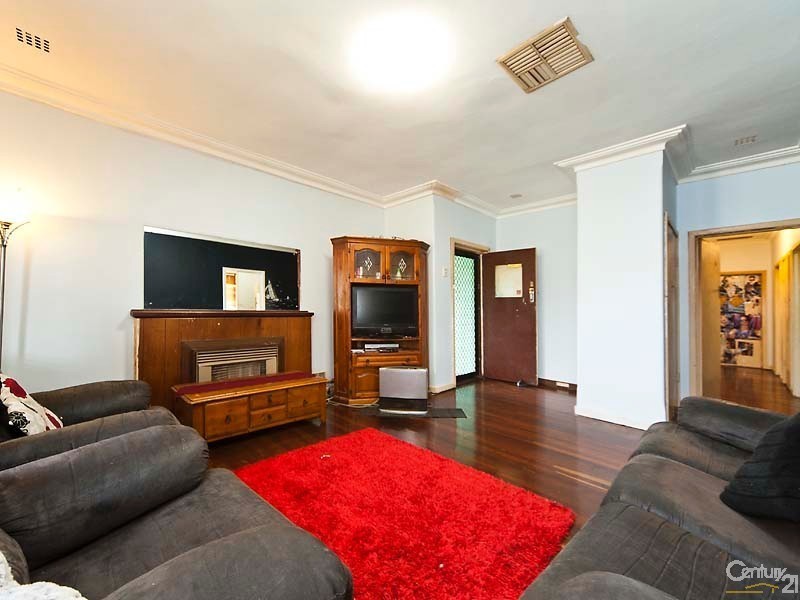 15 Walgreen Crescent, Calista WA 6167