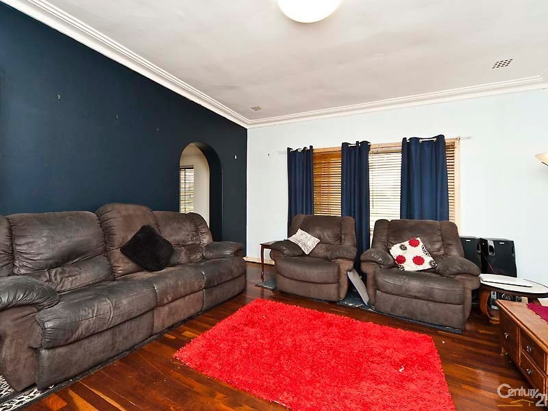 15 Walgreen Crescent, Calista WA 6167