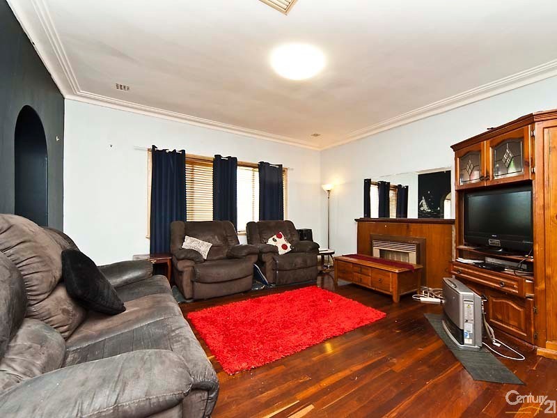15 Walgreen Crescent, Calista WA 6167