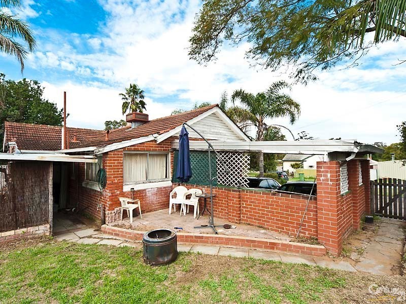 15 Walgreen Crescent, Calista WA 6167