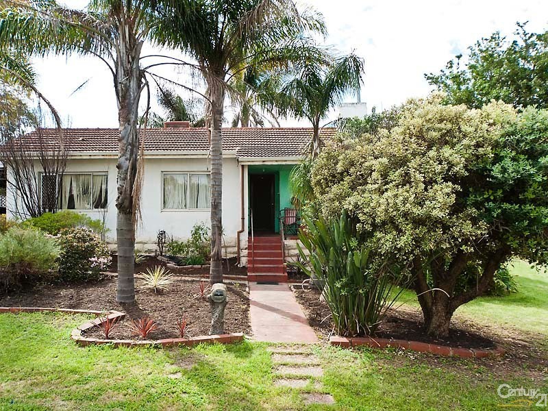 15 Walgreen Crescent, Calista WA 6167