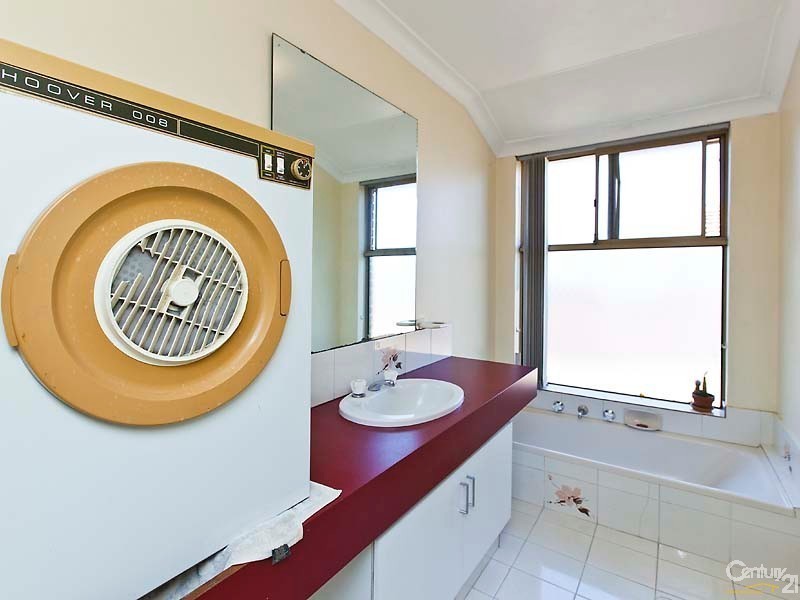24 Plover Drive, Yangebup WA 6164