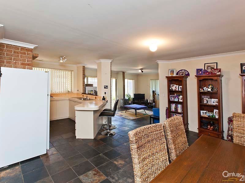 24 Plover Drive, Yangebup WA 6164