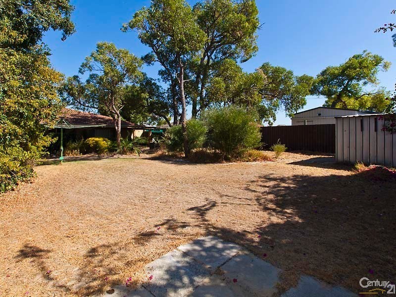 24 Plover Drive, Yangebup WA 6164