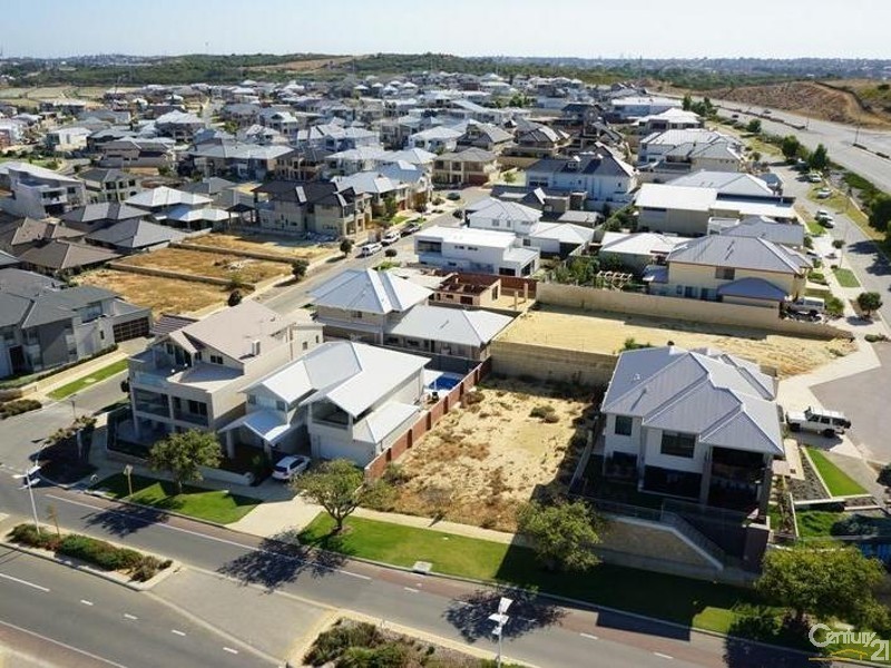 4 Orsino Boulevard, North Coogee WA 6163