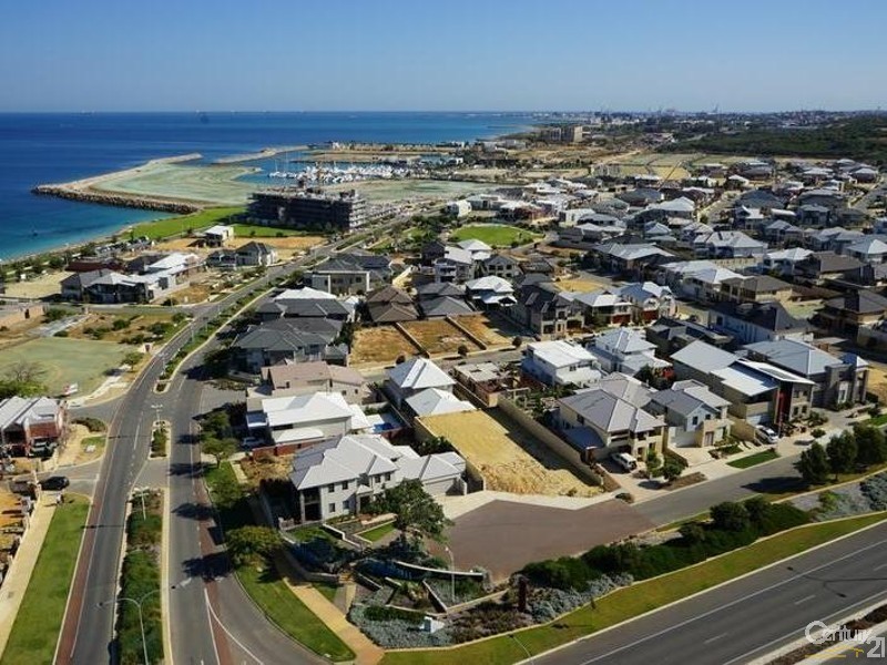 4 Orsino Boulevard, North Coogee WA 6163